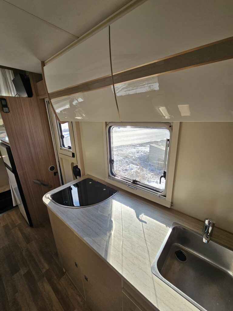 WhatsApp Image 2025-02-17 at 16.37.00